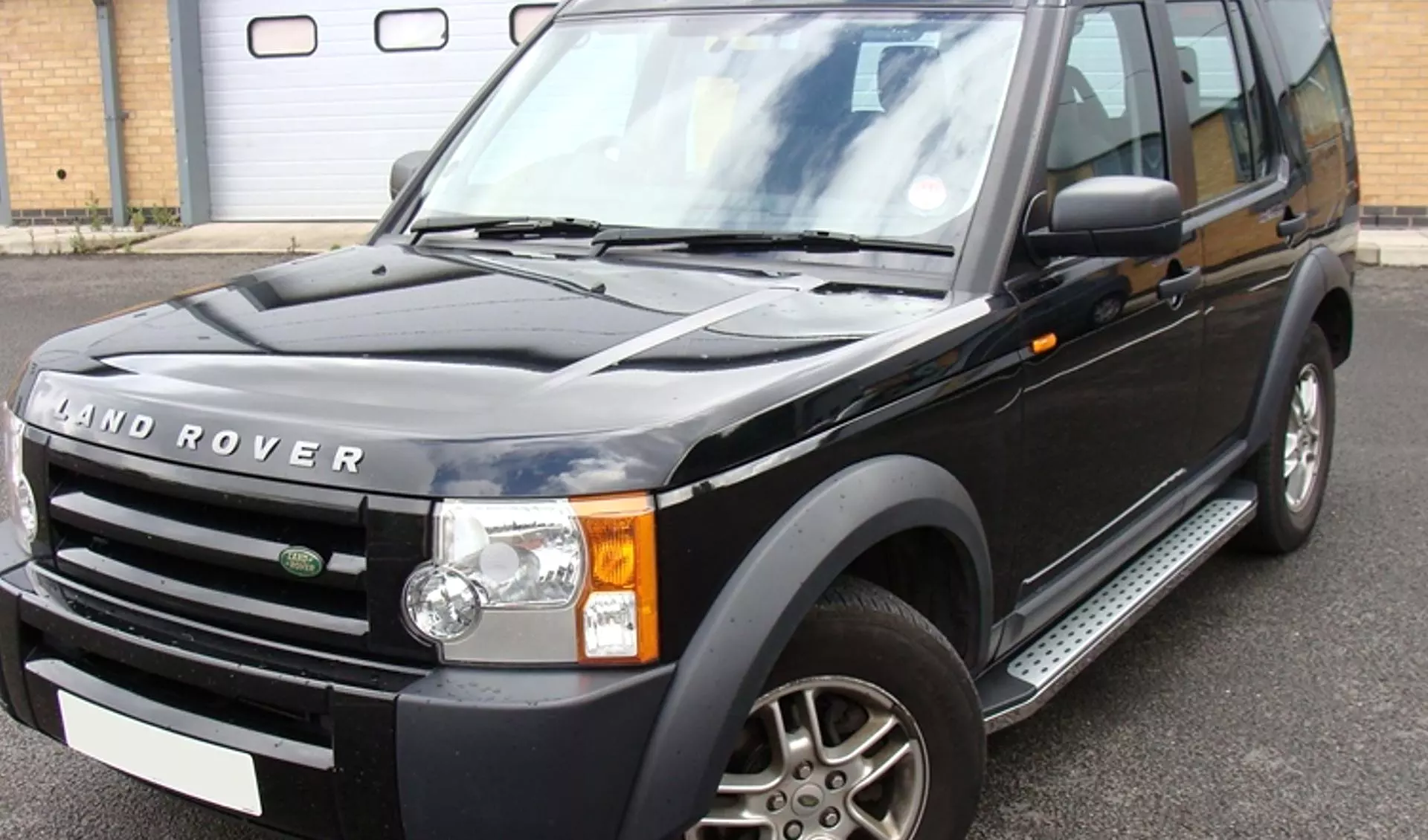 Freedom Side Steps Running Boards for Land Rover Discovery 3 and 4