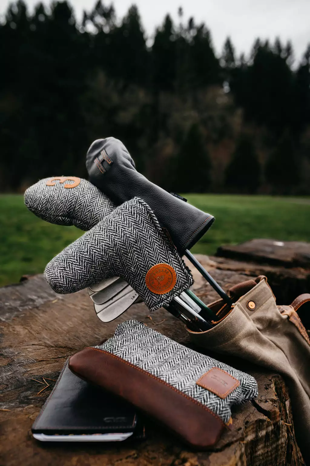 Redan putter cover in Harris Tweed Brown Herringbone